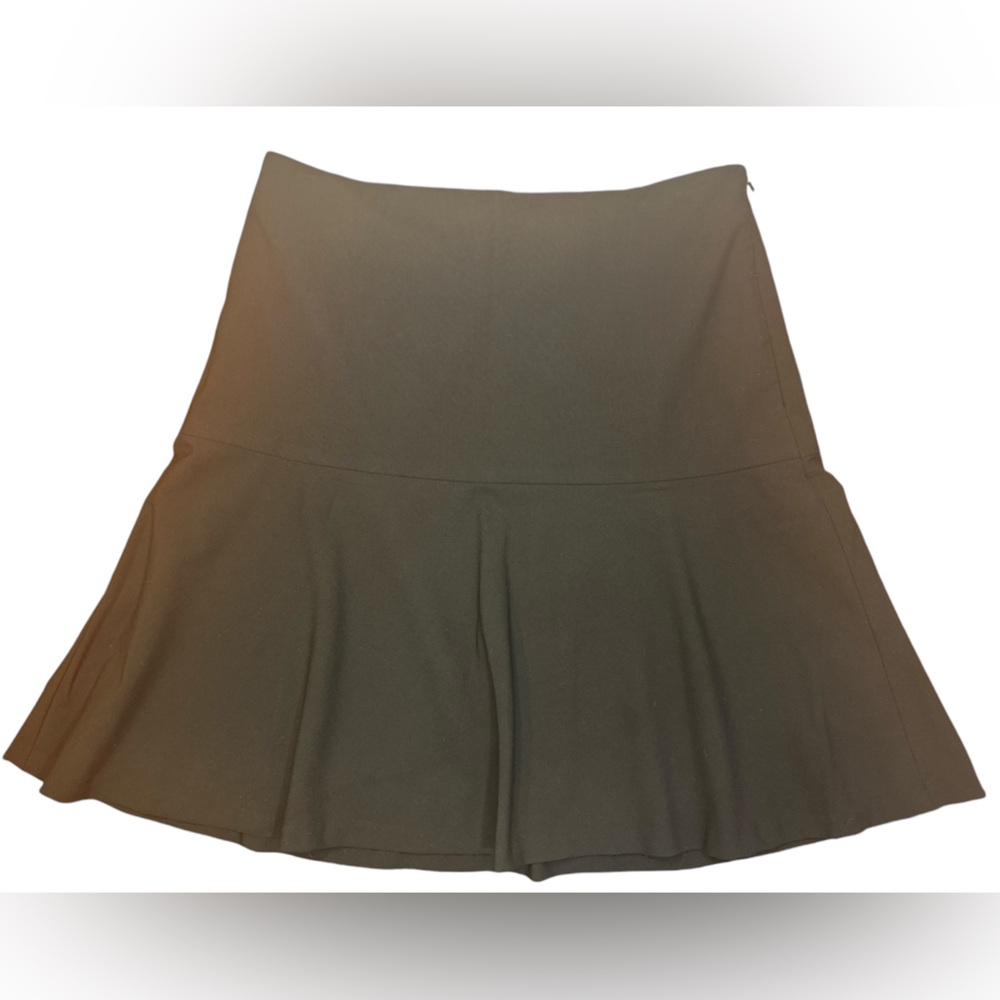 EUC Ann Taylor Sz 4 Black A-Line Swing Yoke Skirt Lined Knee Length Short